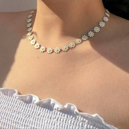 Daisy Bloom Necklace