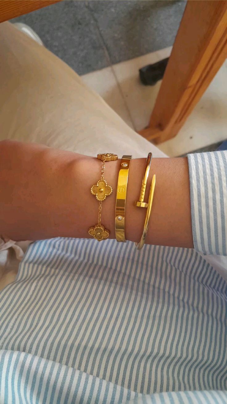 Golden Grace Bracelet Set
