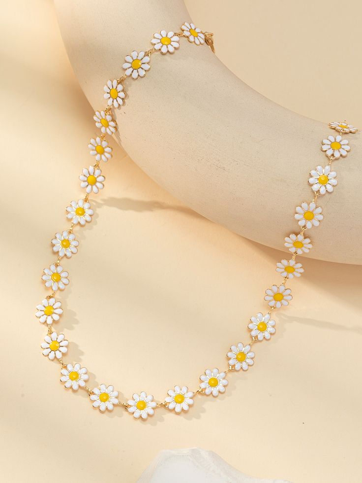 Daisy Bloom Necklace