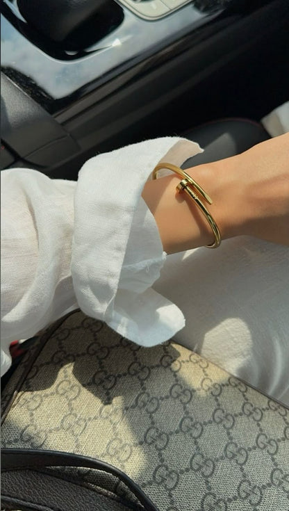 GOLDEN NAIL CUFF