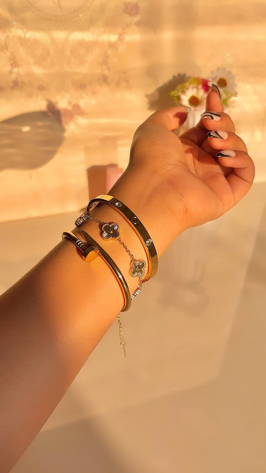Golden Grace Bracelet Set