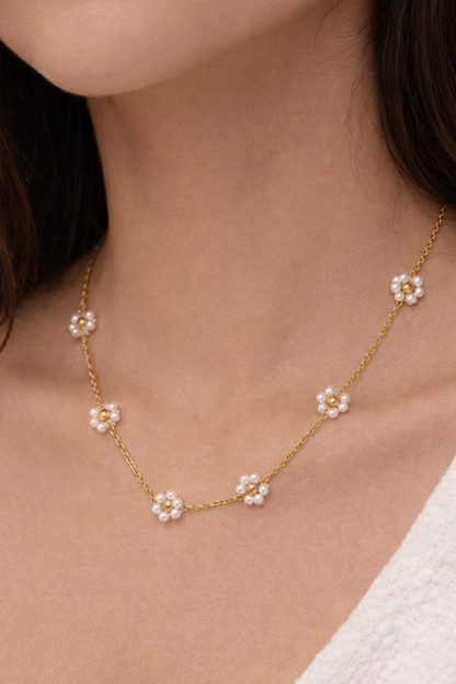 Bloom Pearl Necklace